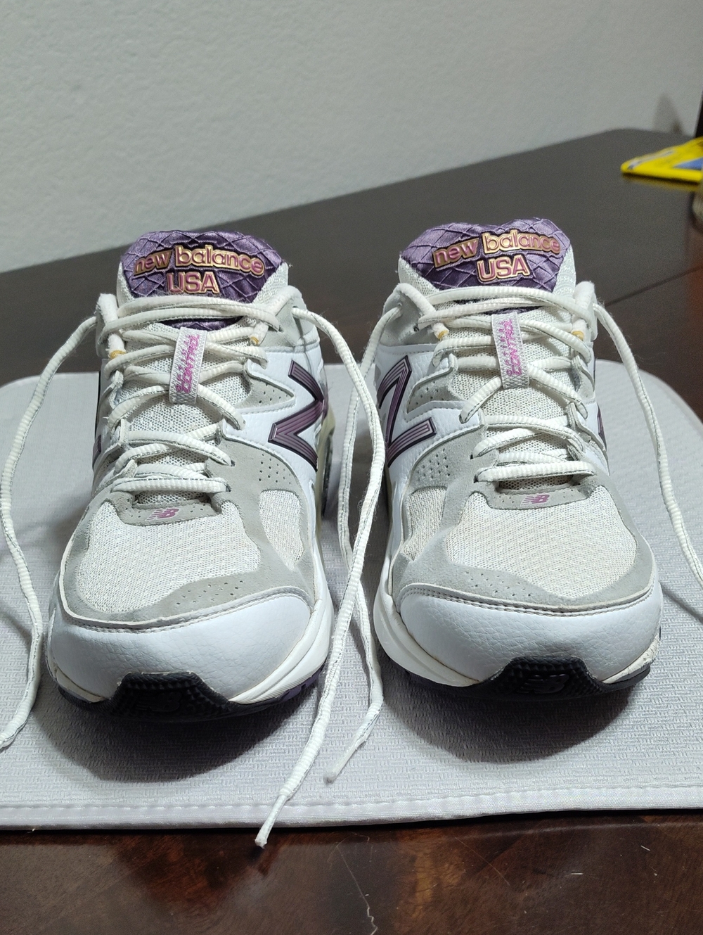 New Balance W1540WP Athletic Shoes, White, Purple, Sz 10 4E